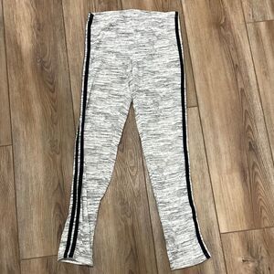 5/$15  Old Navy Girl’s Gray Stretch Side Stripe Leggings Size L 10-12